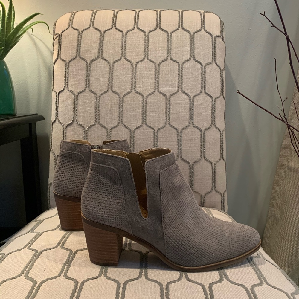 Lucky Brand Grey Ponic Booties. Never worn. 9.5